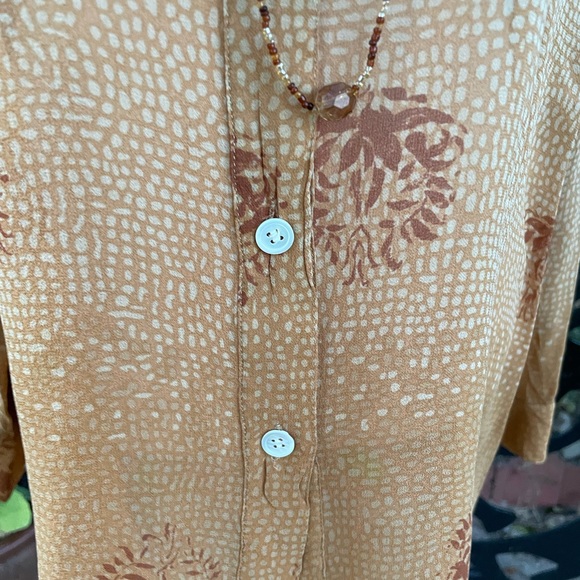 Katherine Kelly Collections • Size 12 • 100% Silk • Brwon/Gold • Floral • Blouse - Picture 9 of 15